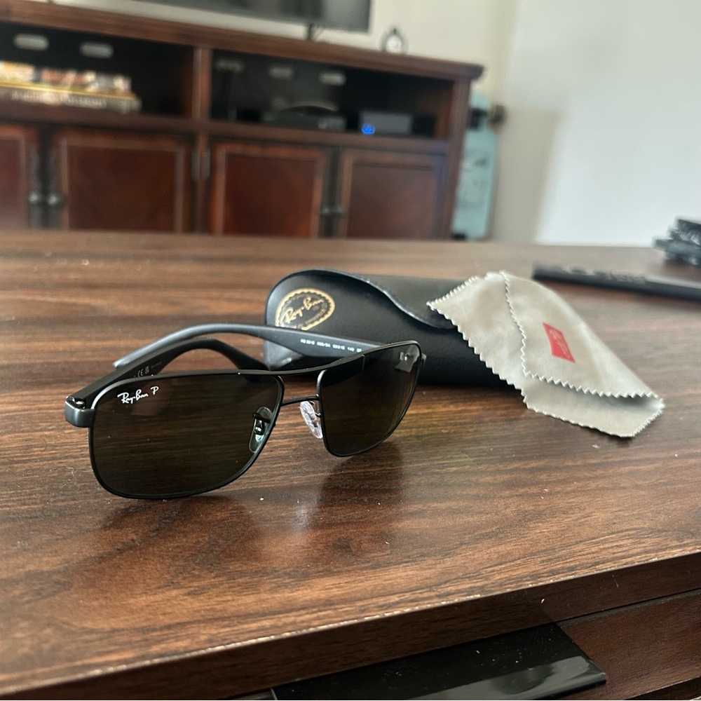 Ray-Ban Black Polarized Sunglasses